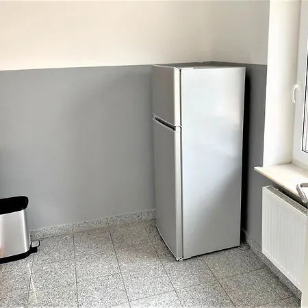 Apartment Voll Moebeliert Mit Balkon Apartment *